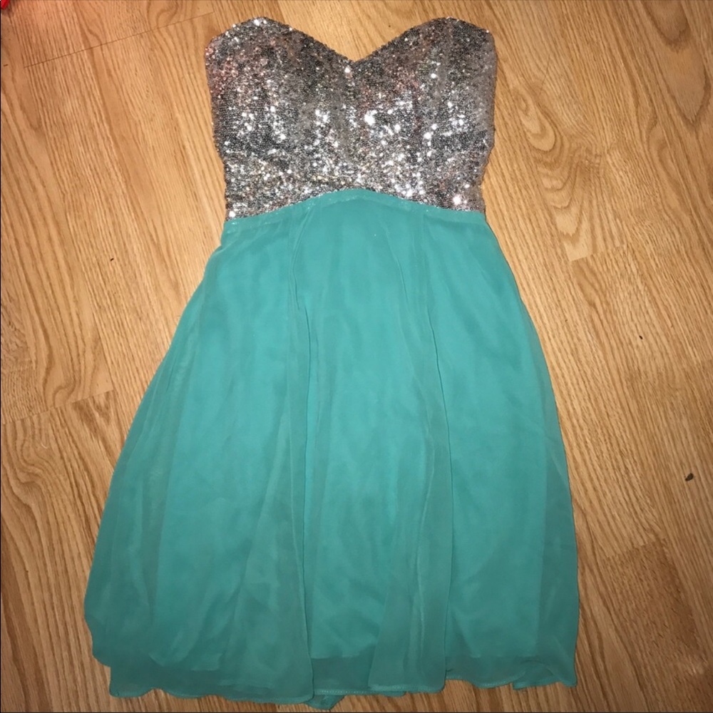 B. Darling Dress